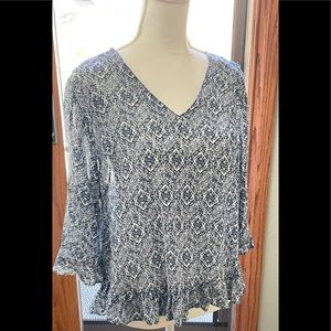 NWT WOMEN'S CYNTHIA BLUE and WHITE STAMP TUNIC